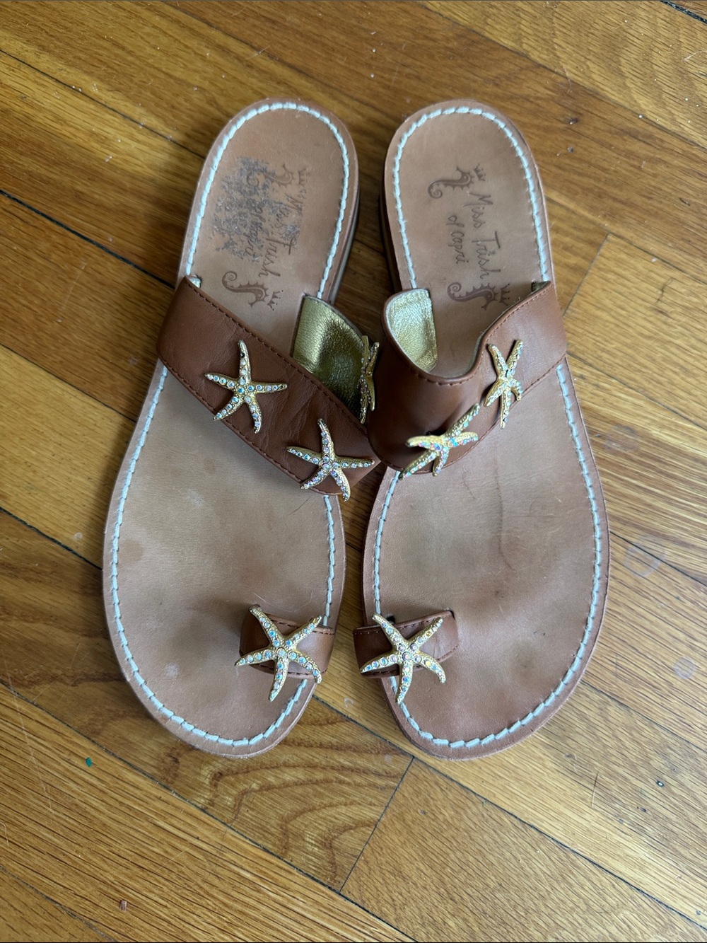Brown Starfish Toe-Ring Leather Sandals - Women